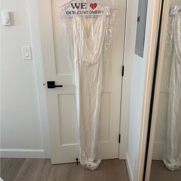 Meshki White V-Neck Maxi Gown - Picture 3 of 6